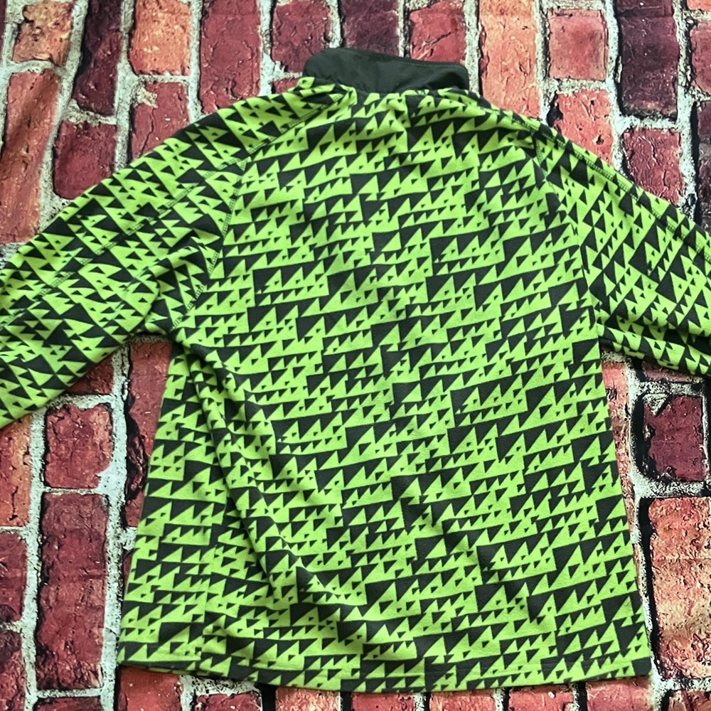 Green and Black Geometric Pattern Jacket - image 4